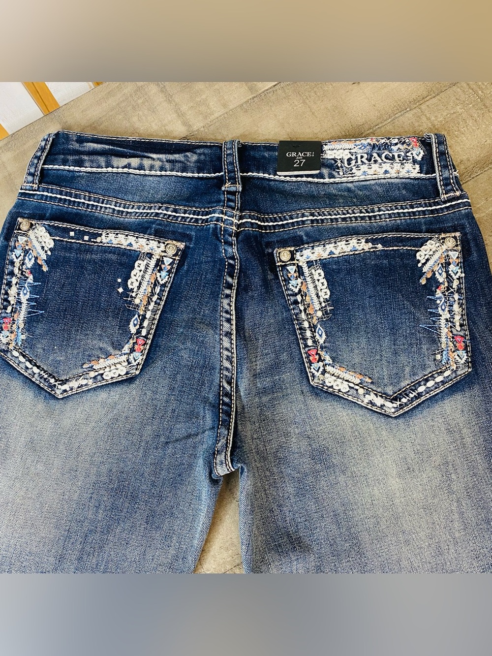 Grace in LA Bootcut Jeans Size 27 Embellished Aztec Pocket Mid Rise - Picture 5 of 10
